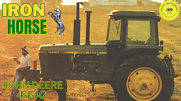 Jak vysoký je traktor John Deere 4440?