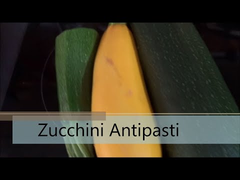 Antipasti Rezept, Gebratene Zucchini mit Tomaten in feiner Marinade. 