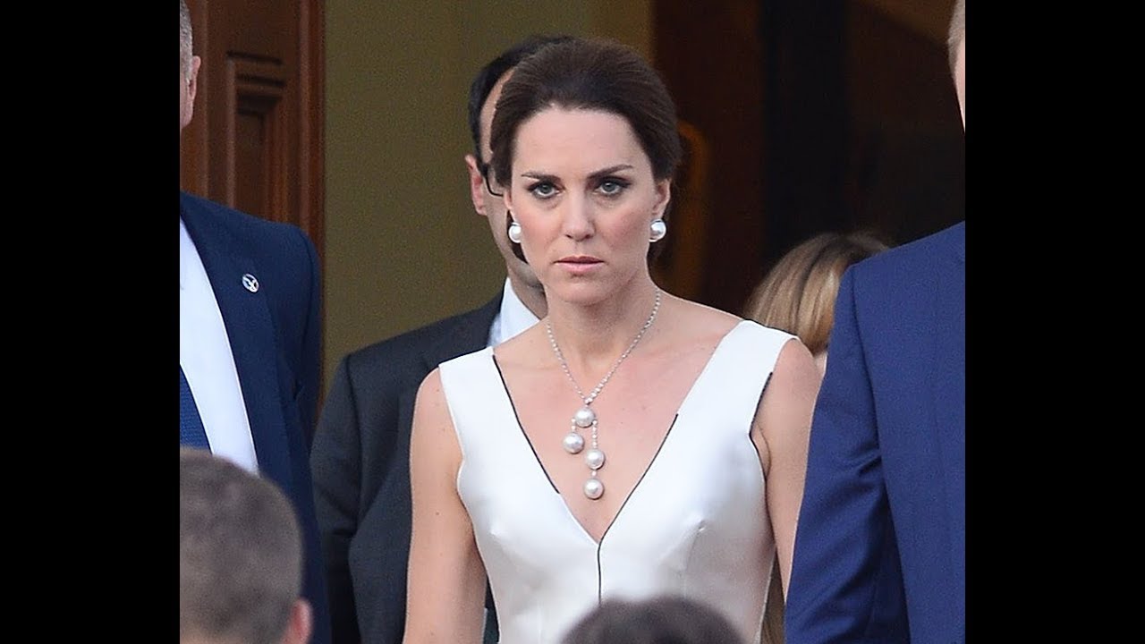 How long has william and kate been dating