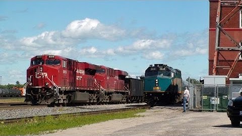 An afternoon of CP & VIA trains at Smiths Falls ON 23 June 2015