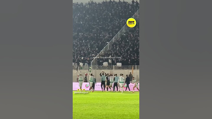 النفاتي يقود احتفالات لاعبي الرجاء رفقة الكورفاسود عقب التأهل