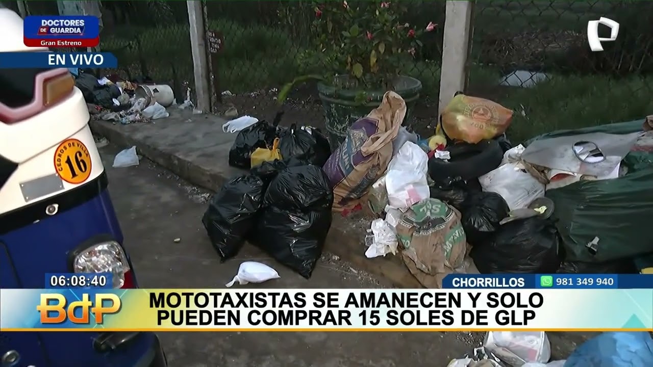 Mototaxistas hacen enorme fila para abastecerse de combustible en Lima