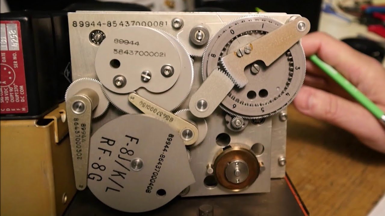 LDM #380: Kollsman CPU-46/A-22 Military Computer - Part 1: teardown and ...