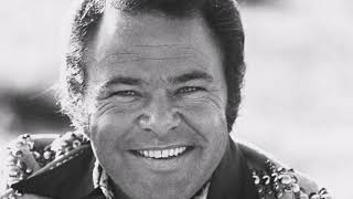 Watch Roy Clark Right Or Left At Oak Street video