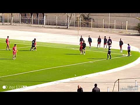 مراوغة فلاحي زاكي   لاعب اواسط الوفاق ضد اتحاد سطيف فيفري 2025