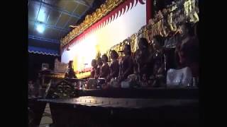Download lagu SuryaKKS Nanggap Wayang Ki Seno, Gamelan Holobis Kuntul Baris, Sorak Bergembira, Maju Tak Gentar