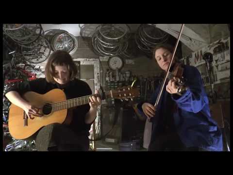 Alicia Edelweiss & Leonie Mayer - A Sight to Behold (Devendra Banhart Cover)