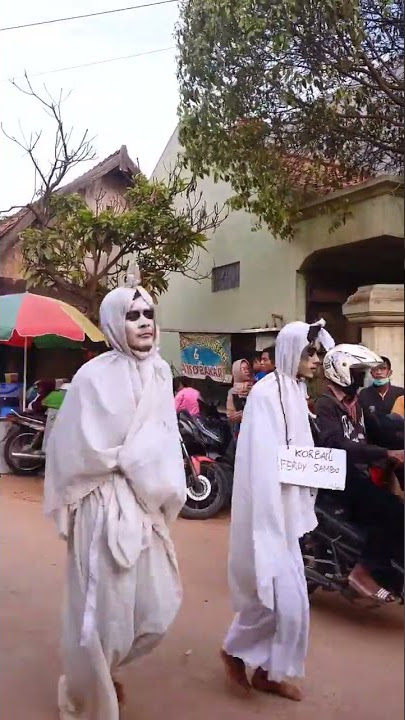 Mengerikan Pasukan Pocong Lewat 😱 #kemerdekaan #pocong #hutri77 #karnaval #shorts #shortvideo #fyp