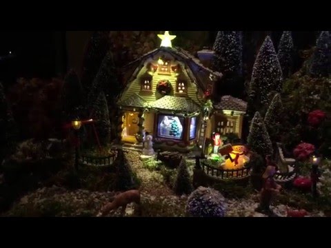 LEMAX CHRISTMAS VILLAGE 2016 