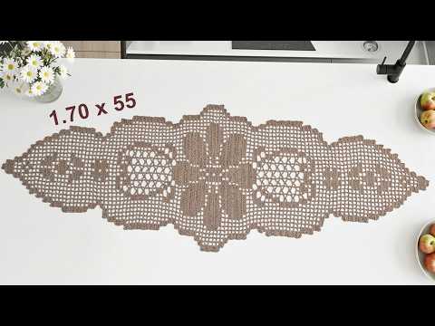 Crocheted filet table runner, "Affectionate Memories," Zazá @ZazásÎlvacrochê