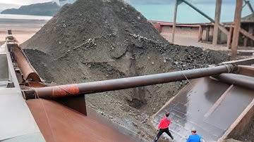 Barge unloading 4500 tons of phosphate ore - Part 1 - Weekend relaxation video - Vlog on the barge