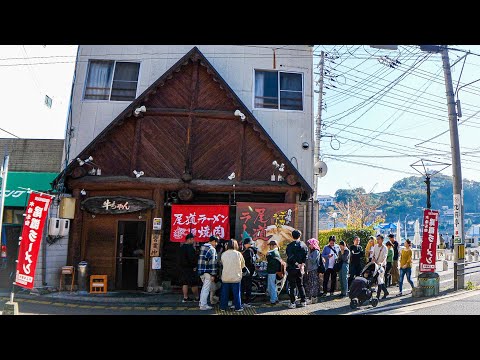 開店した瞬間になだれ込む客で一瞬で満席。１日１０８０杯が売れる行列ラーメン屋が凄い丨Egg Fried Rice - Wok Skills In Japan