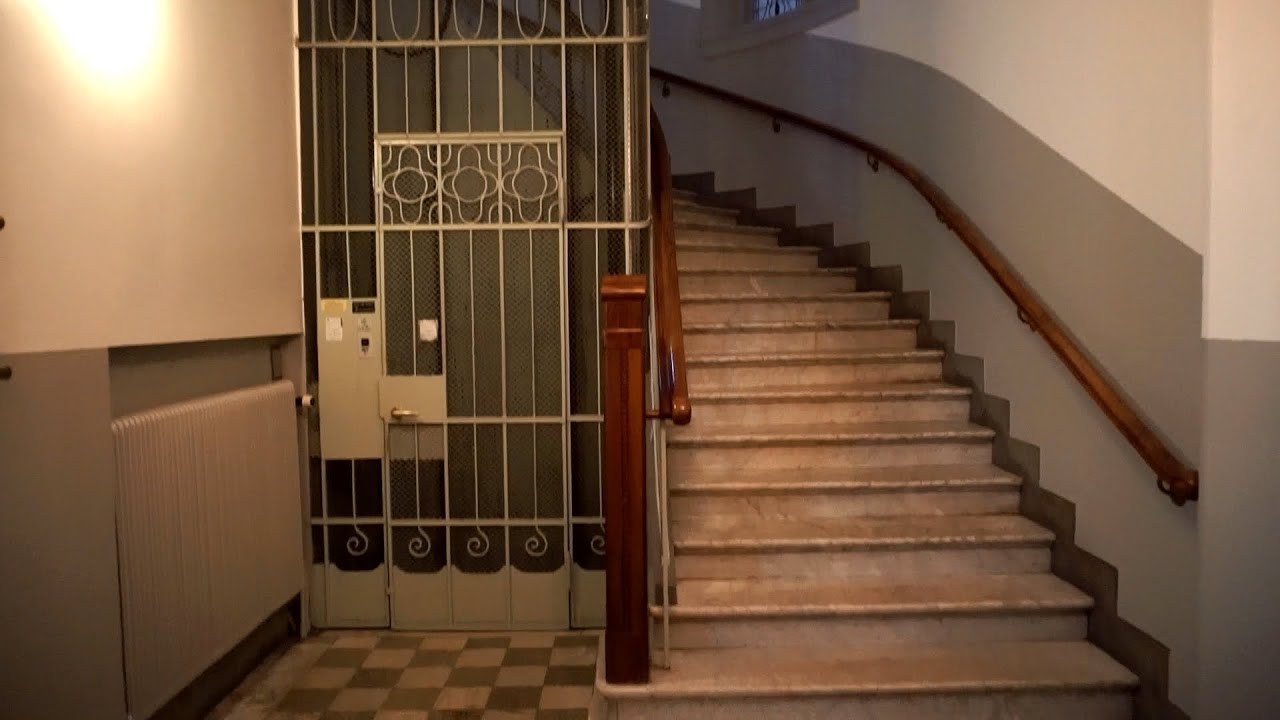 1910s Unknown old gated elevator (ALT mod) @ Ronnebygatan 47, Karlskrona, Sweden