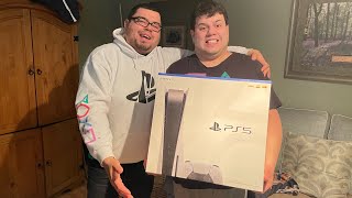 SURPRISED MY BROTHER WITH A PS5!!!