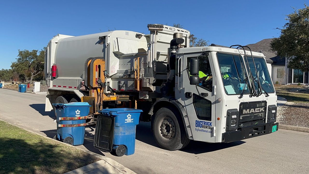 Labrie Bmp Republic Services: Rental Mack LR Labrie Automizer Garbage Truck - YouTube