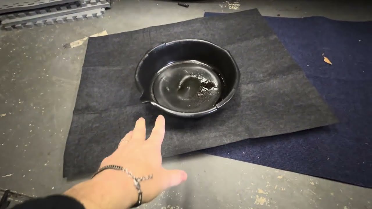 Oil Drain Pan For Oil Change REVIEW - Car Guy Use