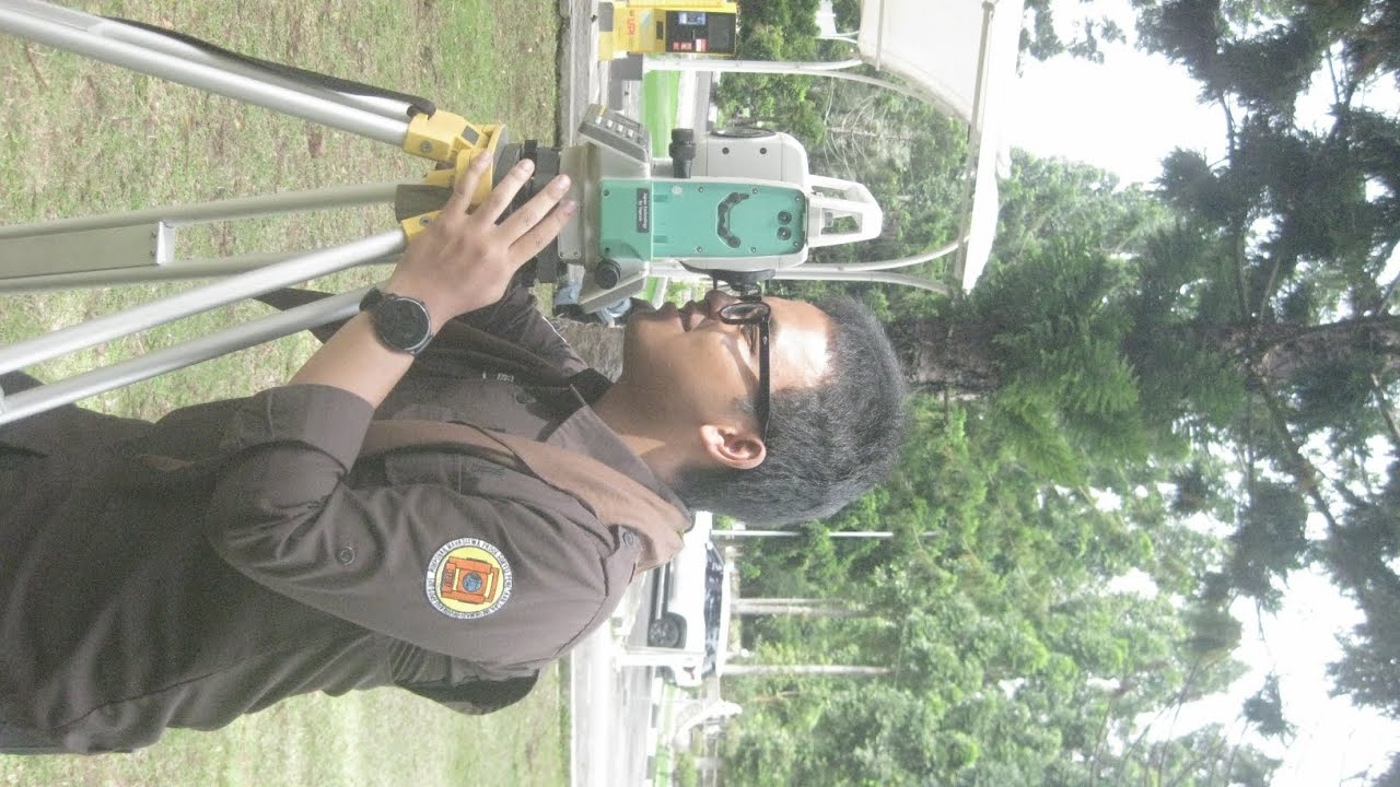 Tutorial centering levelling Nafiro Rauf Nugraha (2506568)