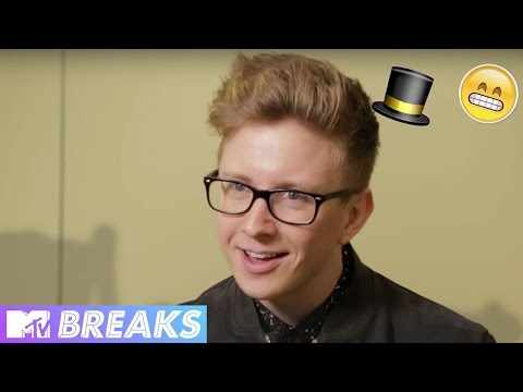 Video: Tyler Oakley Neto vrijednost: Wiki, oženjen, obitelj, vjenčanje, plaća, braća i sestre