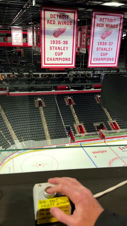 Red Wings goal horn test 🚨 EMPTY ARENA! #hockey #redwings