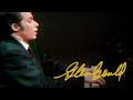 Capture de la vidéo Glenn Gould - Full Show On How Mozart Became A Bad Composer Or Return Of The Wizard