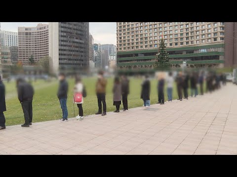 위중증 또 최대…정부 '재택치료 기본화' 검토 / 연합뉴스TV (YonhapnewsTV)