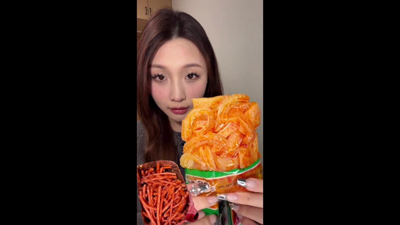 辣丝 辣条 猪皮 土豆 小鱼