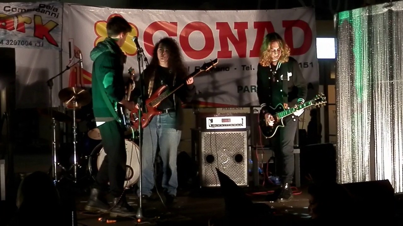 Band Two - Holiday (Music Factory Pavullo)