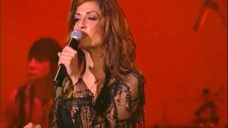 Video thumbnail of "Travma - Anna Vissi Live DVD 2004 / Τραυμα - Αννα Βισση"