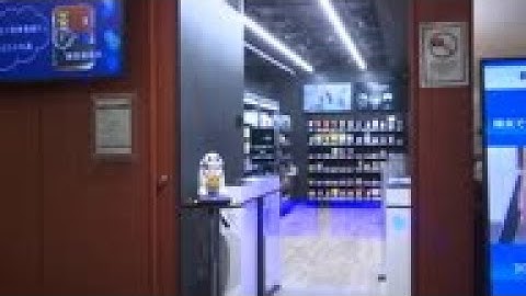 Facial recognition system identifies people wearing masks