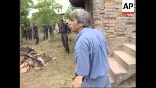 Bosnia - Serbs attack returning Muslims