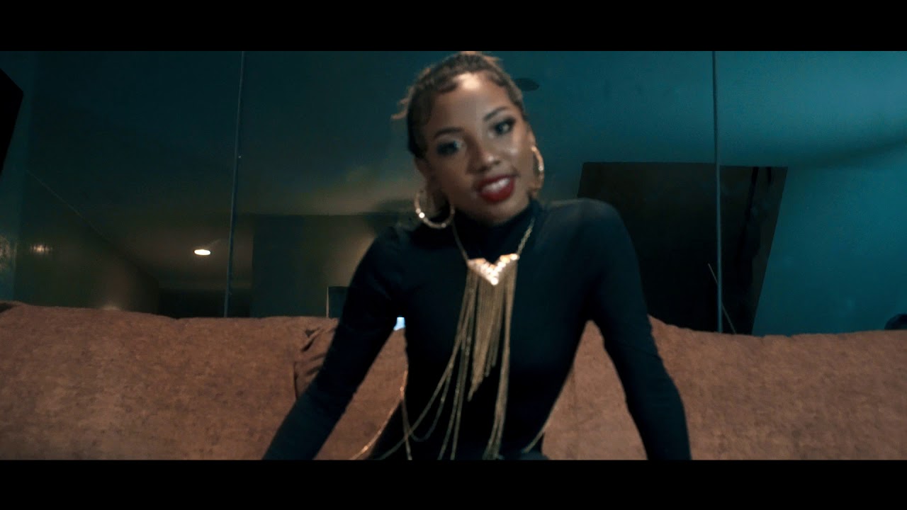 FLASH B - Karaha Milliardaire (Clip Officiel)