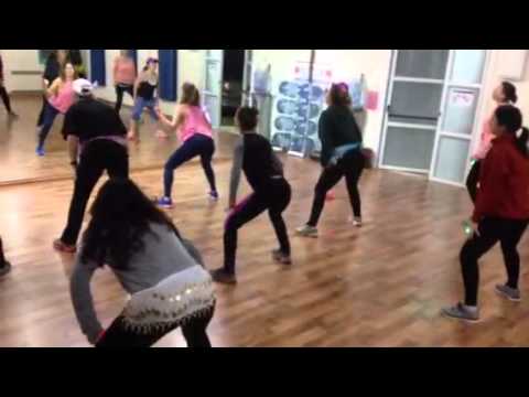 zumba נשים סטודיו NOA