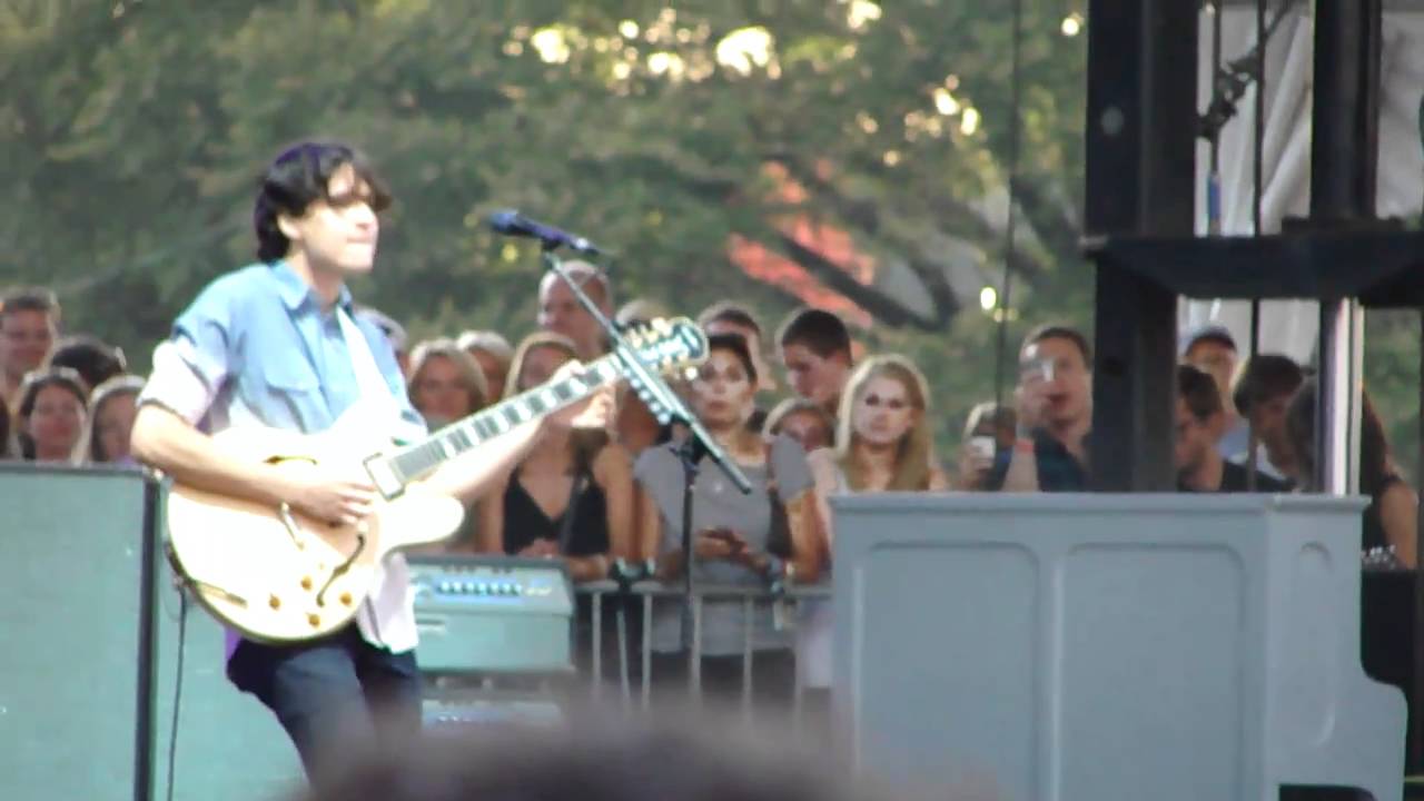 Vampire Weekend 'Cape Cod Kwassa Kwassa' Austin City Limits 2010 ACL - YouTube