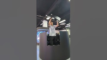 How should he get out?#ledvideowall #leddisplay #ledscreen #eagerled