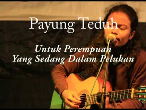 Payung Teduh X Yamaha Live And Loud - Untuk Perempuan Yang Sedang Dalam Pelukan (LIRIK)