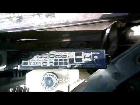 Блок предохранителей под капотом Nissan Note