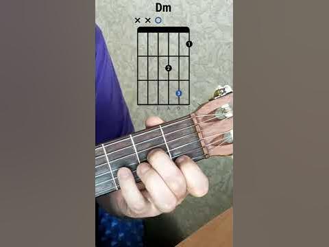 Аккорд Dm (Ре минор) на гитаре — Уроки гитары с нуля в YouTube #Shorts ...
