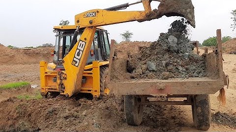 New Jcb 3dx Ecoxcellence Loading Soil On Swaraj And Mahindra Tractor | All about Tractors and Jcb