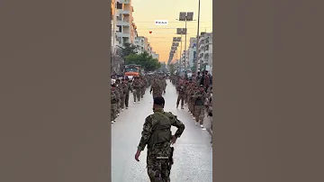 كف بكف جند وشعب نرسل العدا ونرسل السلام 