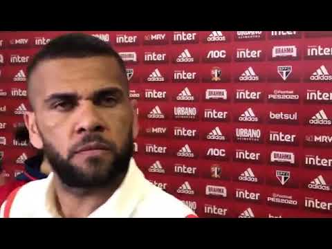 Daniel Alves da entrevista TOTALMENTE CHEIRADO DE COCAÍNA ?