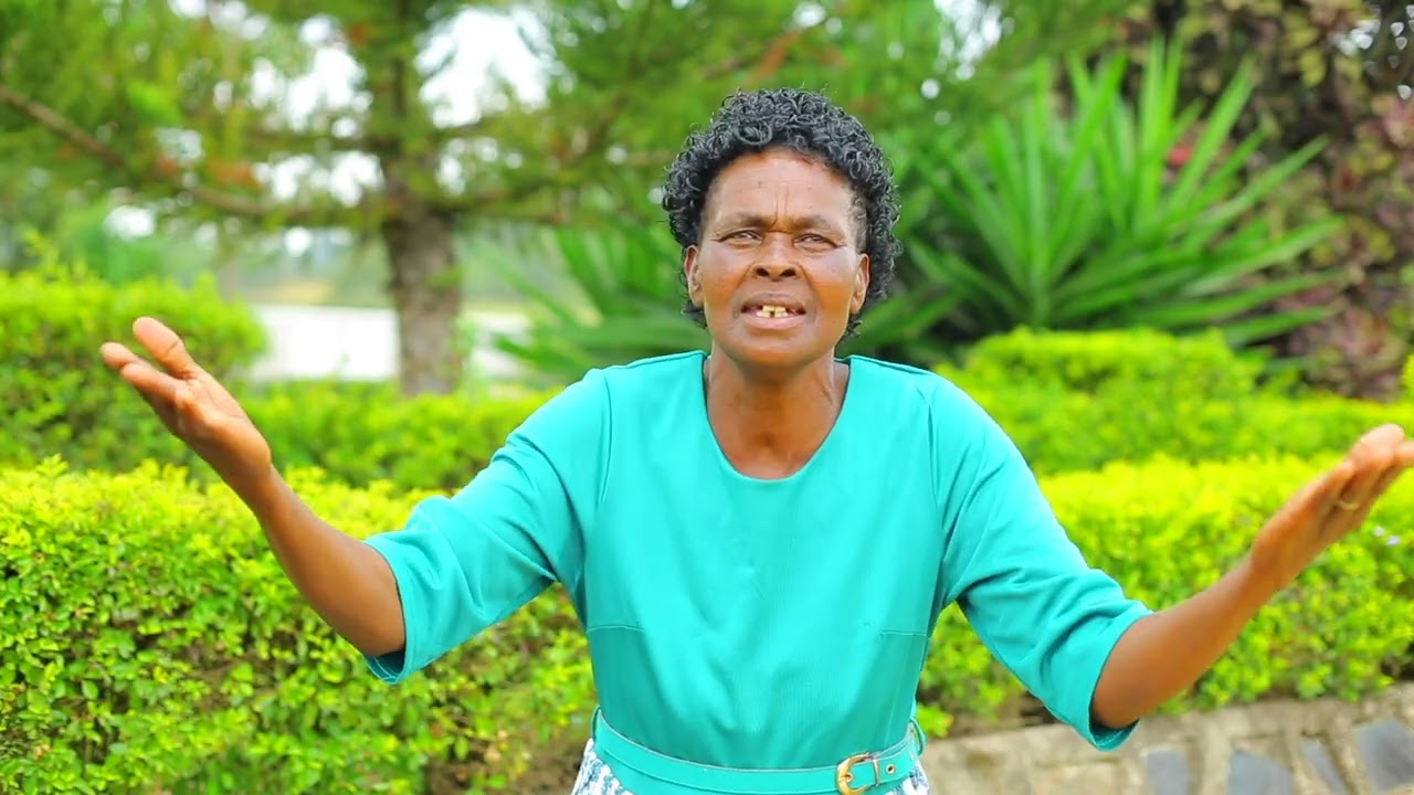 1  MUSA ALITUMWA NA MUNGU