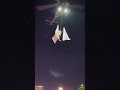 Gandhi colgado de un helicóptero sobre Las Vegas - SebasBayer IA Content