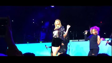 Taylor Swift - Gorgeous (LIVE)