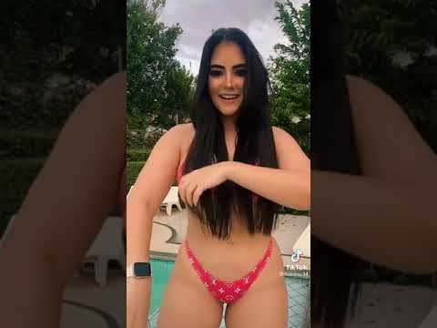 TikTok en belirgin vücut hatları çok kıvrak