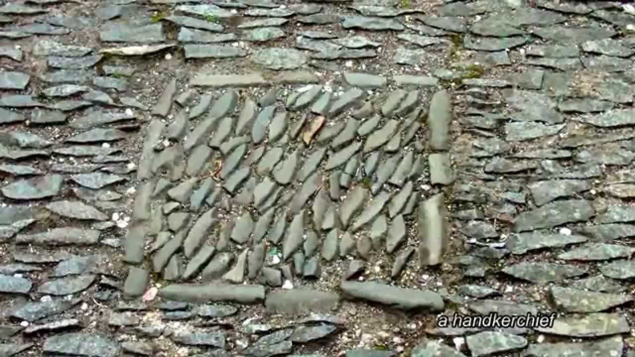 When a Steeplejack fell to his death in Paisley.