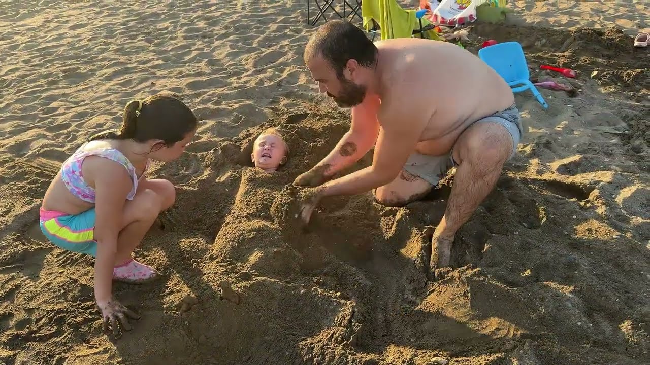 DENİZDE KUMDAN GARİP SESLER GELİYOR !! BUĞLEM İLE KARDEŞİNİN GİZLİ ARAŞTIRMA OPERASYONU !!