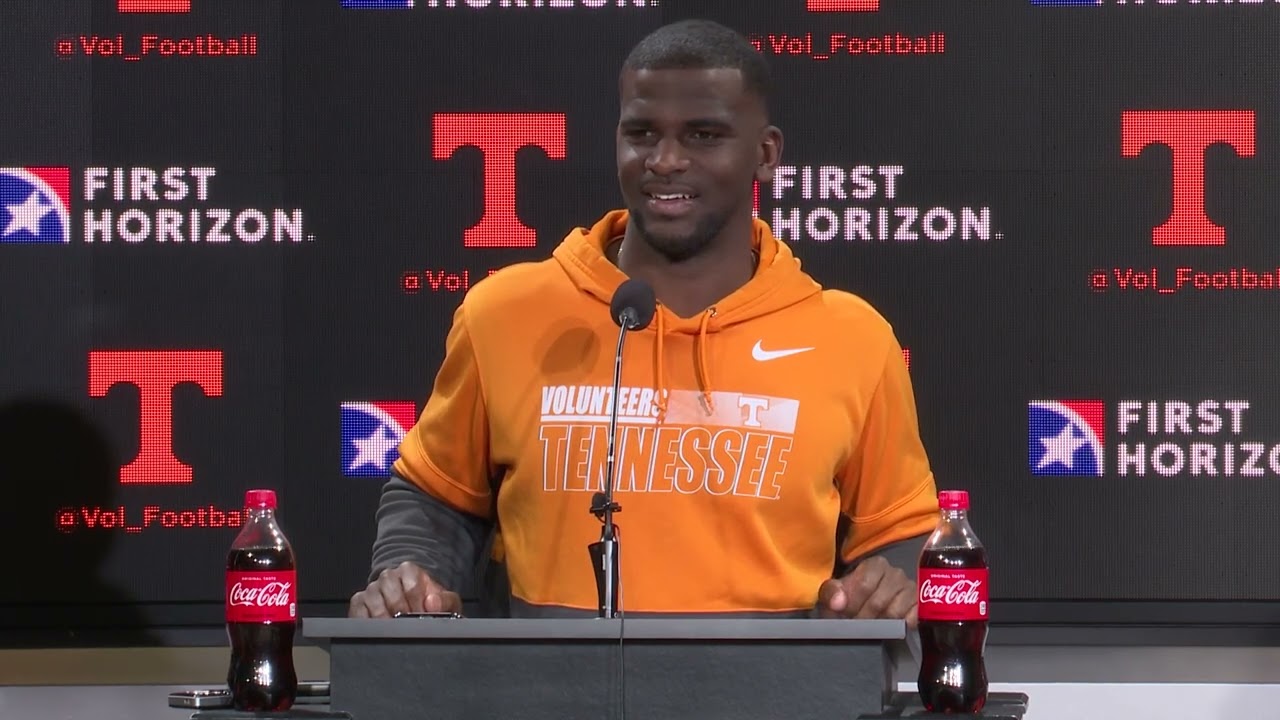 Tennessee WR Coach Kelsey Pope Breaks Down Vols' Receivers in Spring Camp