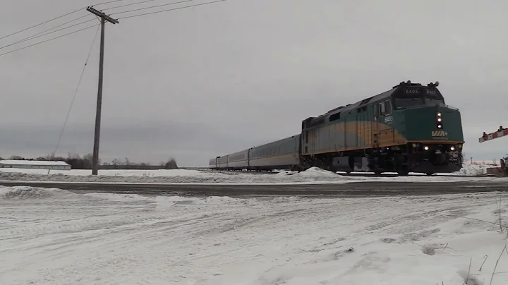 VIA 33 meets VIA 24 in Casselman