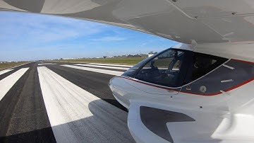 How to Take off and Land on a Runway in the ICON A5