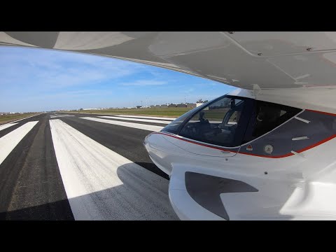 How to Take off and Land on a Runway in the ICON A5